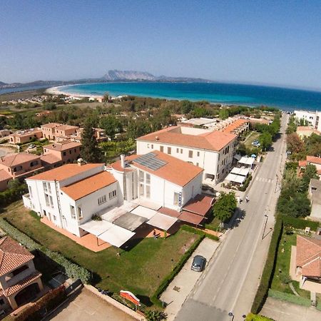 Hotel Al Faro Spiaggia La Cinta Santeodoro San Teodoro  Exterior foto